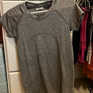 Grey lululemon short sleeve swiftly tech